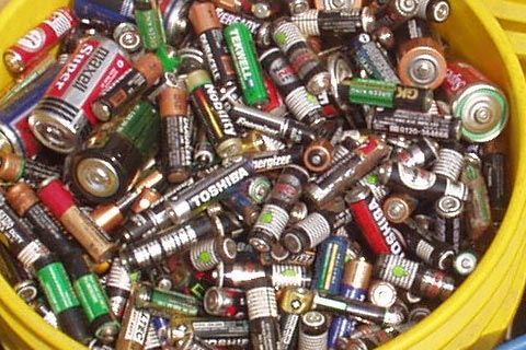 铜川高价废旧电池回收-上门回收磷酸电池-汽车电池回收